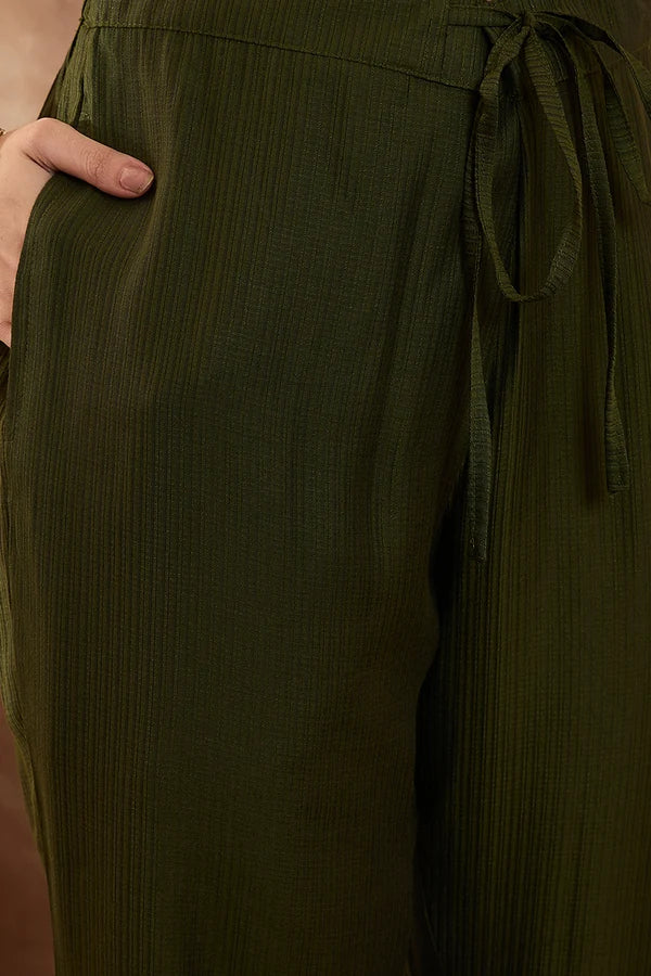 Greens Silk Blend Floral Printed Straight Kurta Trousers With Dupatta