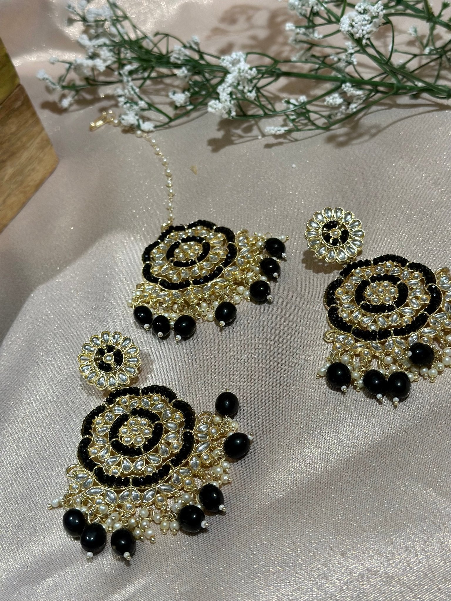 Black Gold Finished Kundan Earrings Tikka Set - DWEEP SARA
