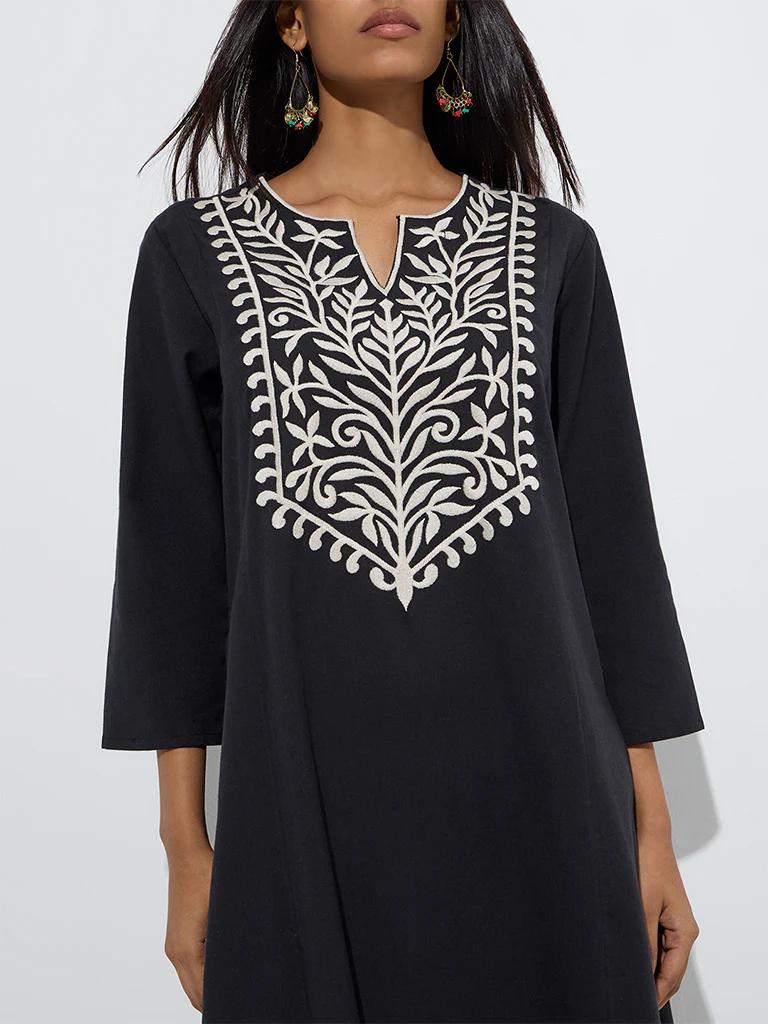 Elegant Black Embroidered Kurta With Pocket - DWEEP SARA