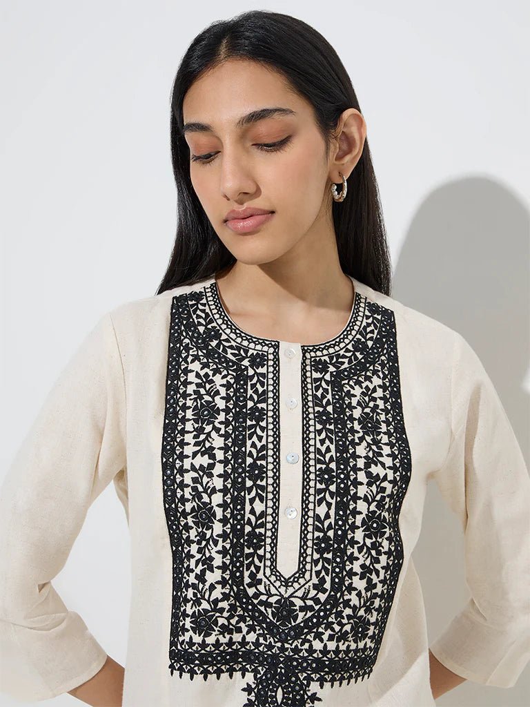Elegant White Embroidered Kurta - DWEEP SARA