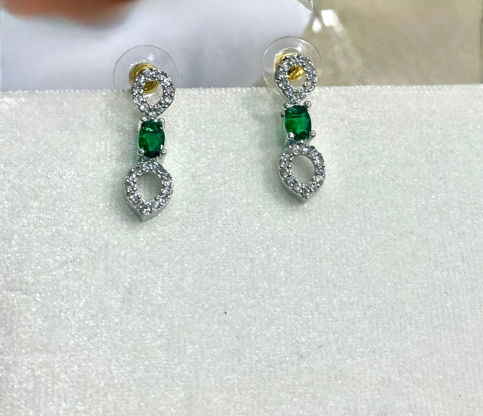 Green AD Stone Crystal Jewelry Set - DWEEP SARA