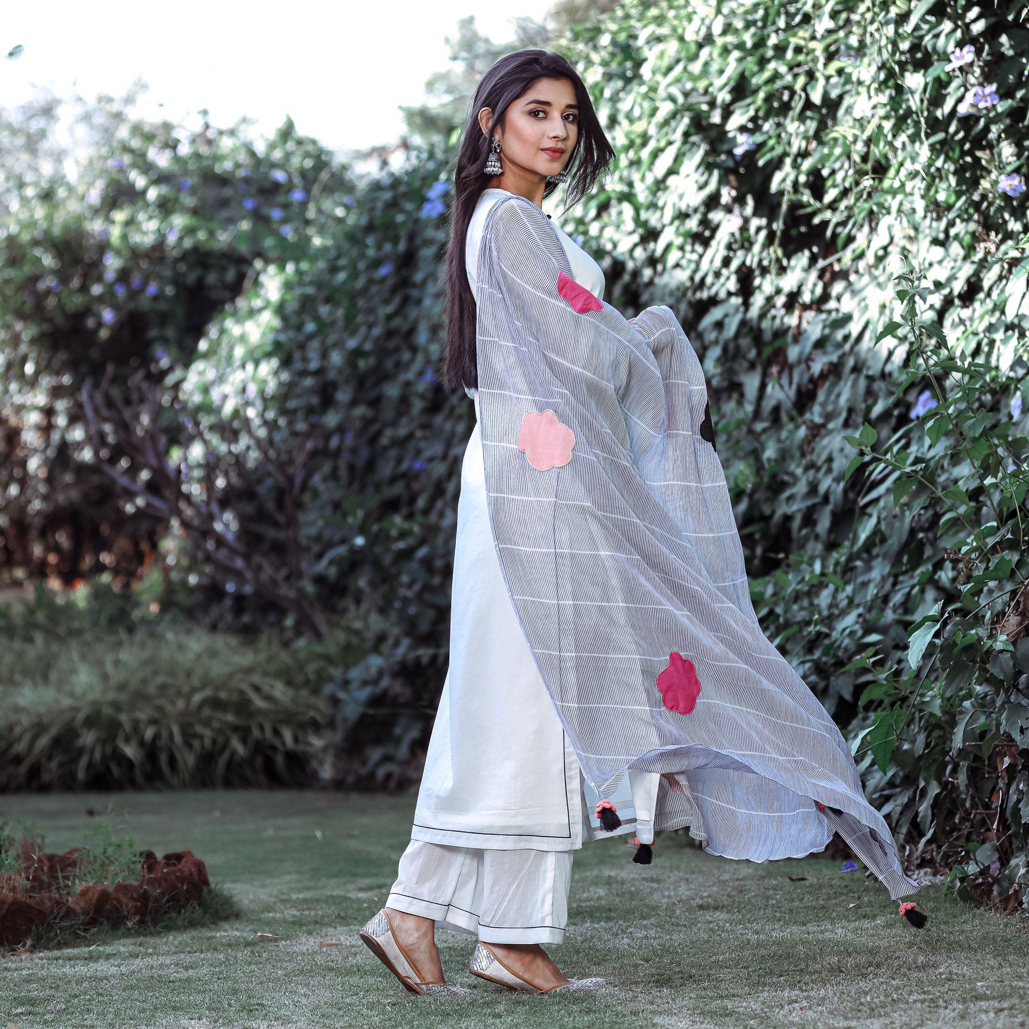 RABIA WHITE STRIPE BLOOMING PUNJABI SUIT SET - DWEEP SARA